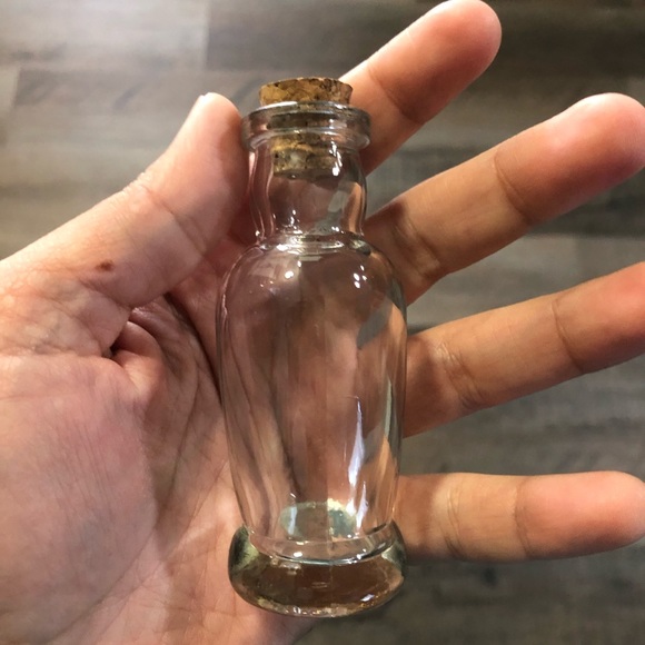 2 Corked Glass Bottles - Picture 5 of 5